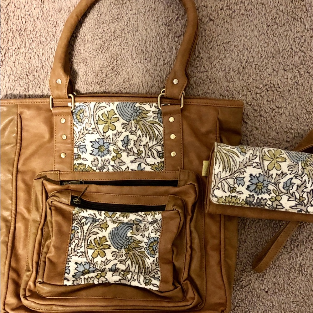 Joyn Messenger Bag w/ matching wallet